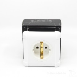 Oyaide SCHUKO Wall Outlet (gold plating) SWD-GX-E